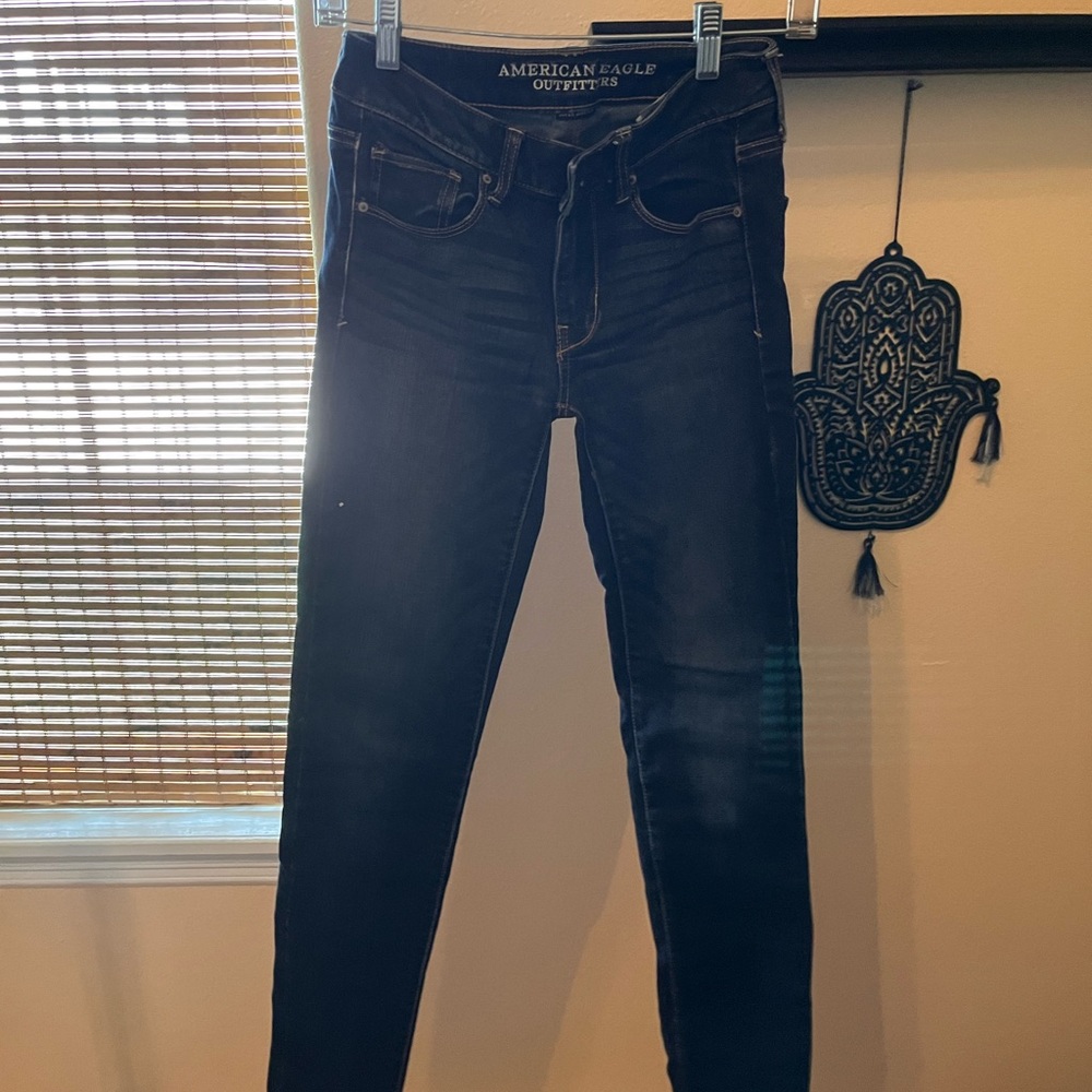 AE straight leg jean size 2